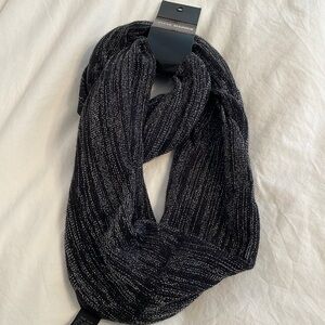 NWT Steve Madden Infinity Scarf